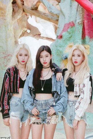 Mystical Vibes of Loona Odd Eye Circle 🌌✨