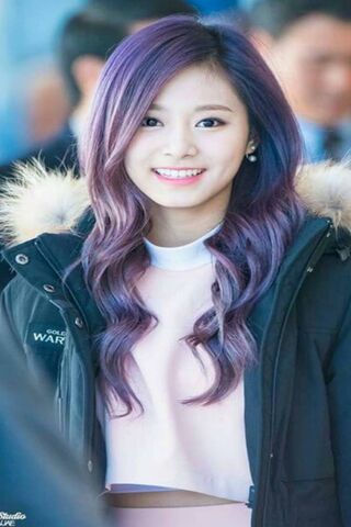 Tzuyu's Radiant Charm 🌟