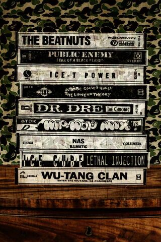 Hip-Hop Classics: A Timeless Tape Collection 🎶