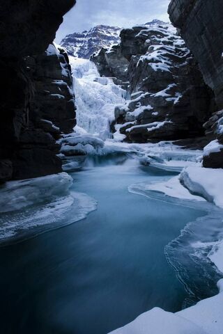 Frozen Serenity: The Enchantment of Paradise Ice Sea ❄️🌊