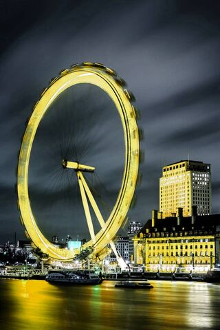 Luna Park: A Night of Whimsy and Wonder 🌙🎡