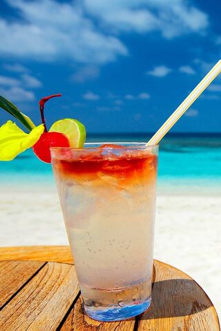 Tropical Bliss in a Glass 🍹🌴