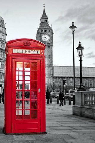 Timeless London: A Red Icon