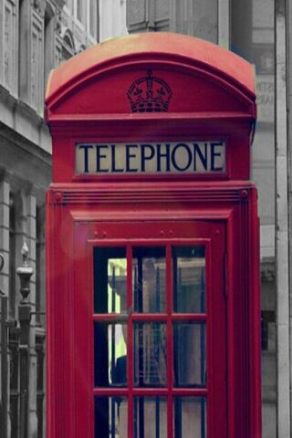 The Iconic Red Telephone Booth: A Slice of History 📞🇬🇧