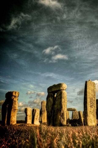 Mysteries of Stonehenge: Ancient Wonders 🌌