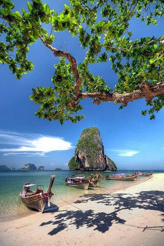 Tropical Paradise: Thailand's Hidden Gem 🌴🏖️