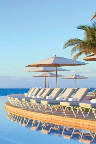 Serenity by the Water: A Luxurious Escape