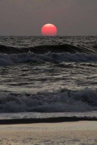 Sunset Serenity: A Glim..