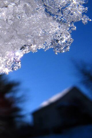 Crystal Clear Chill: A Glimpse of Hi-Res Ice ❄️✨