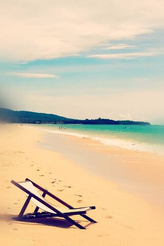 Sunny Shores and Relaxa..