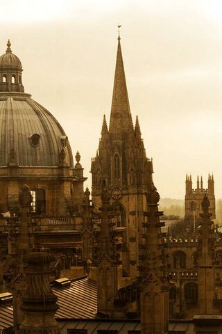 The Timeless Beauty of Oxford 🏰✨