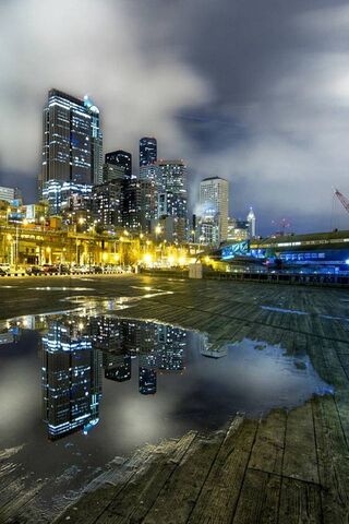 Vibrant Reflections: A Cityscape at Night 🌆✨