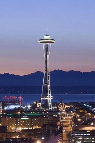 Seattle's Skyline: A Twilight Wonder 🌆✨