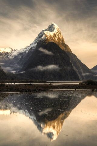 Majestic Reflections: The Beauty of Mountain 2