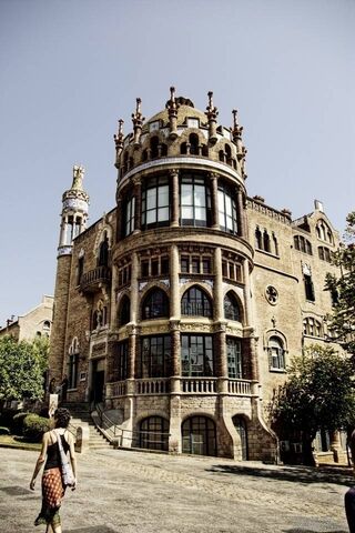 The Enchanting Architecture of Barcelona 🏰✨