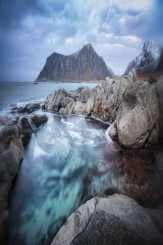 Majestic Coastal Serenity 🌊🏔️