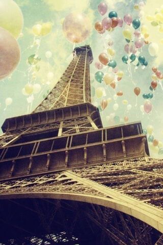 Balloons Over Paris: A Dreamy Escape 🎈✨