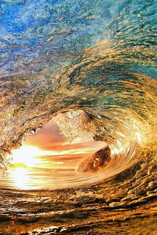 Sunset Serenity: Embracing the Waves 🌅🌊