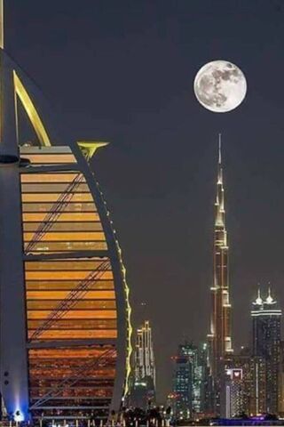 Moonlit Marvels of Abu Dhabi 🌙🏙️