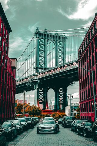 Urban Oasis: Parking Beneath the Bridge 🌉🚗