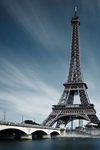 Veer Towards the Eiffel: A Journey of Elegance
