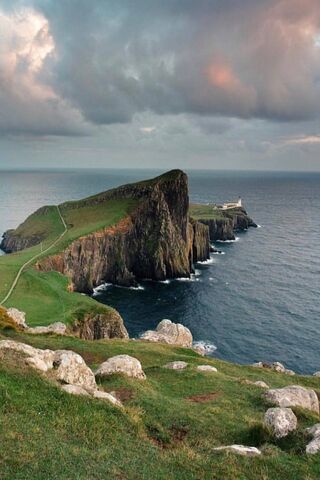 Mystical Cliffs of the Isle of Skye 🌊🏞️