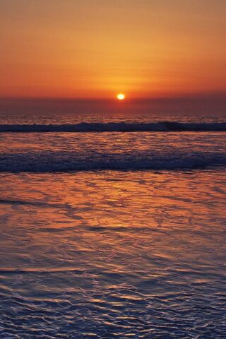 Tranquil Twilight by the Sea 🌅