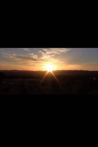 Amor: A Sunset of Love 🌅❤️