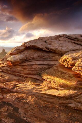 Awakening of the Sun: Nature's Masterpiece 🌅