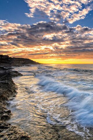 Sunset Serenity at the Seashore 🌅🌊