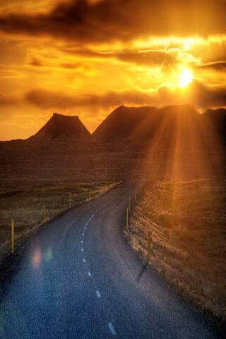 Golden Horizon: A Journey into Dusk