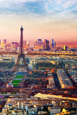 Paris: The City of Ligh..