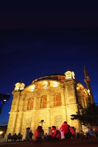 Cami: A Nighttime Marvel 🌙✨