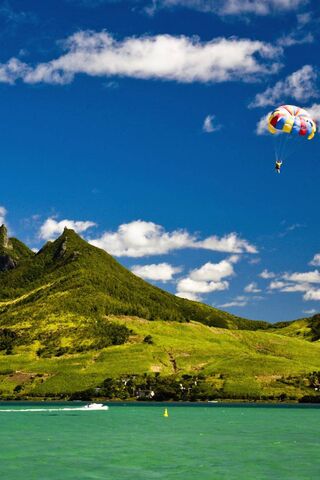 Soaring Over Paradise: A Niceview Adventure 🌊🌞