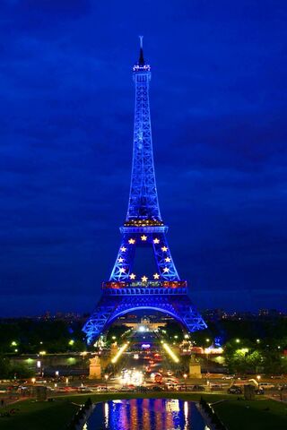 Twilight Magic: The Eiffel Tower Shines