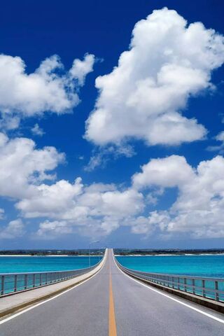 Journey to the Horizon 🌊🚗