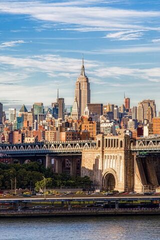 Brooklyn Bridge: Gateway to the Skyline 🌉✨
