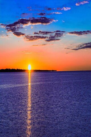 Serenity at Dusk: A Coastal Dream 🌅