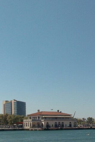 Charming Views of Kadikoy, Istanbul 🌊🏛️