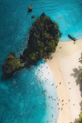 Serenity of Blueocean Bliss 🌊🏝️