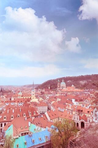 Charming Views of Prague's Old Town 🌆✨