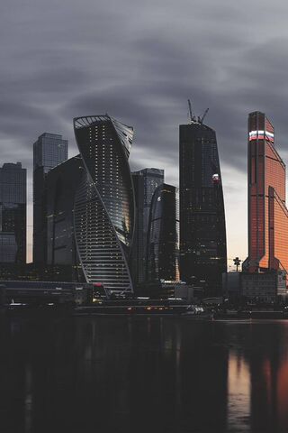 Urban Symphony: A Glimp..