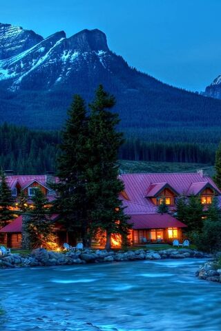 Enchanted Evening Escape 🌌🏞️