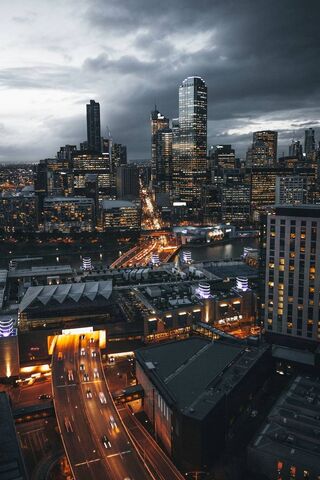 Melbourne's Twilight Glow 🌆✨