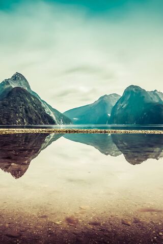 Reflections of Serenity 🌄✨