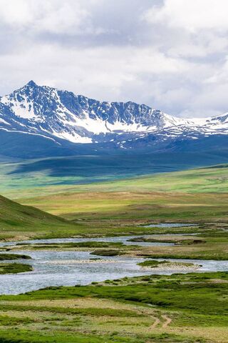 Deosai: Nature's Majestic Canvas 🌄🌿