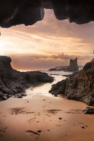 Mystical Cave Escape 🌅