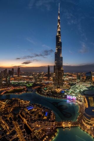 Twilight Majesty: The B..