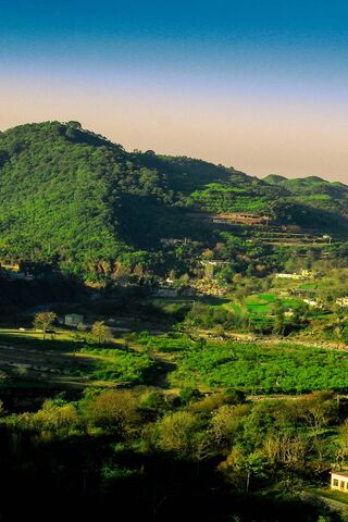 Serenity of Murree Hills 🌄🍃