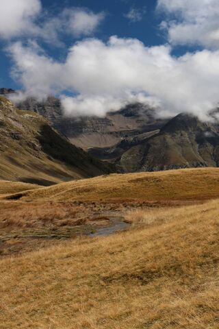 Jujal Lake: A Hidden Gem in the Mountains 🌄💧
